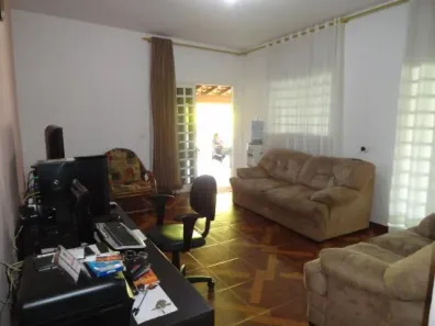 Fazenda / Sítio / Chácara com 3 Quartos à venda, 400m² no Parque Dom Pedro II, Americana