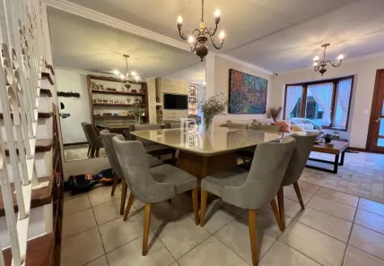 Casa de Condomínio com 4 Quartos para alugar, 89m² no Capivari, Campos do Jordão