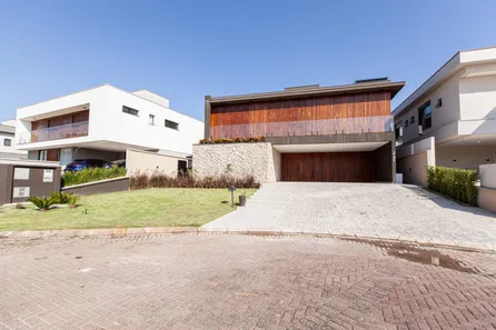 Casa de Condomínio com 5 Quartos para venda ou aluguel, 400m² no Tamboré, Santana de Parnaíba