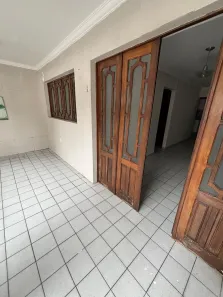 Casa com 2 Quartos para alugar, 80m² no Torre, Recife