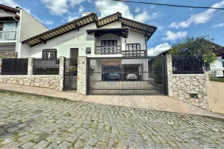 Casa com 3 Quartos à venda, 232m² no Badenfurt, Blumenau