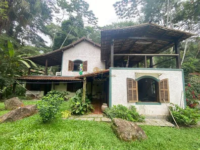 Casa de Condomínio com 3 Quartos à venda, 1680m² no Monte Oliveti, Guapimirim