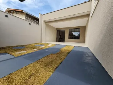 Casa com 3 Quartos à venda, 127m² no Setor Cristina II Expansão, Trindade