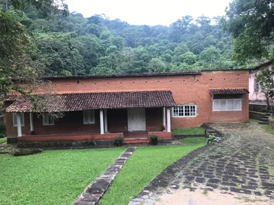 Fazenda / Sítio / Chácara com 4 Quartos à venda, 6000m² no Corujas, Guapimirim