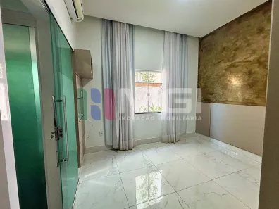 Casa de Condomínio com 3 Quartos à venda, 190m² no Residencial Condomínio Jardim Veneza, Senador Canedo