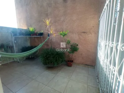 Loja / Salão / Ponto Comercial com 3 Quartos à venda, 200m² no Todos os Santos, Montes Claros