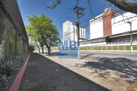 Prédio Inteiro para alugar, 1371m² no Jaguaré, São Paulo