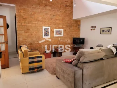 Sobrado com 2 Quartos à venda, 157m² no Pirenópolis, Pirenópolis