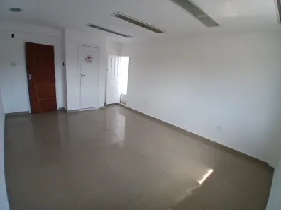 Conjunto Comercial / Sala para alugar, 28m² no Centro, Duque de Caxias