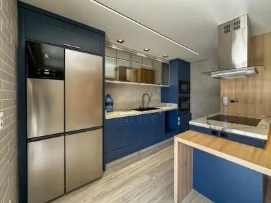 Apartamento com 3 Quartos para alugar, 110m² no Centro, Navegantes