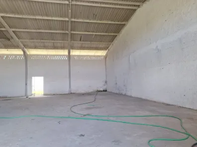 Galpão / Depósito / Armazém para alugar, 350m² no , Alhandra