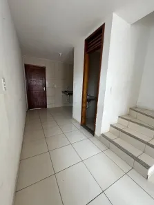Casa de Condomínio com 2 Quartos para alugar, 65m² no Parque Leblon, Caucaia