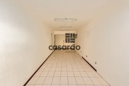 Loja / Salão / Ponto Comercial à venda, 56m² no Bonfim, Santa Maria