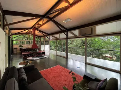 Casa de Condomínio com 3 Quartos à venda, 380m² no Chácara do Refúgio, Carapicuíba
