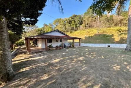 Fazenda / Sítio / Chácara com 3 Quartos à venda, 20000m² no Usina, Atibaia