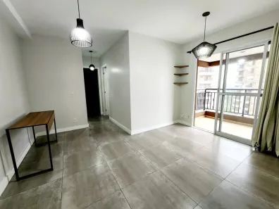 Apartamento com 2 Quartos para alugar, 60m² no Jardim Tupanci, Barueri