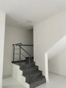 Sobrado com 2 Quartos para alugar, 70m² no Vila Júlia, Poá
