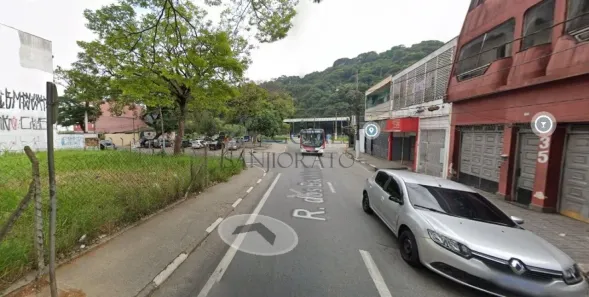 Terreno / Lote / Condomínio para alugar, 620m² no Vila Bocaina, Mauá
