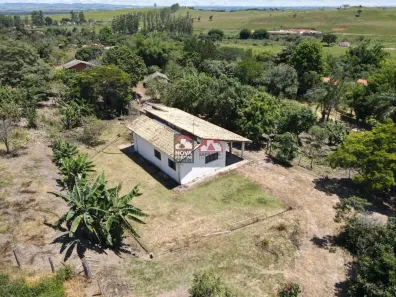 Fazenda / Sítio / Chácara com 3 Quartos à venda, 130m² no Chácara Marambaia, Caçapava