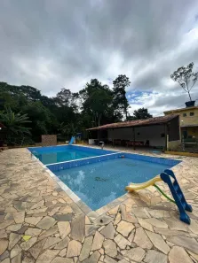 Fazenda / Sítio / Chácara com 4 Quartos à venda, 7500m² no Chácaras Copaco, Arujá