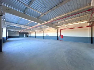 Conjunto Comercial / Sala para alugar, 300m² no Do Salto, Blumenau