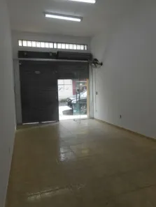 Loja / Salão / Ponto Comercial para alugar, 29m² no Centro, Macaé