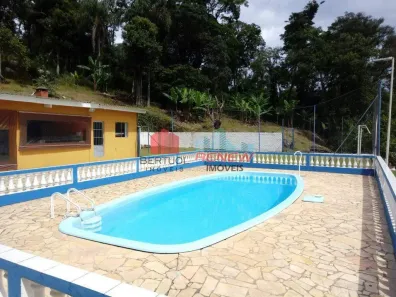 Fazenda / Sítio / Chácara com 6 Quartos à venda, 860m² no Sebandilha, Mairinque
