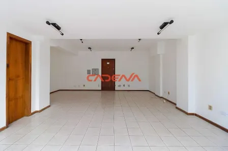 Conjunto Comercial / Sala para alugar, 42m² no Bacacheri, Curitiba