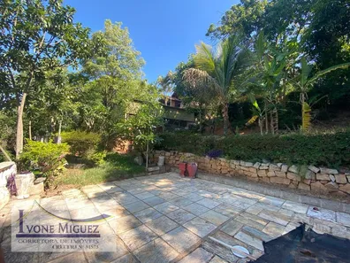 Fazenda / Sítio / Chácara com 3 Quartos à venda, 200m² no Mantiquira, Paty do Alferes