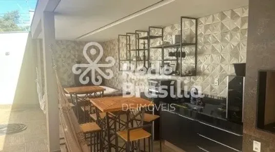 Casa de Condomínio com 3 Quartos para alugar, 400m² no Setor Habitacional Arniqueira, Brasília