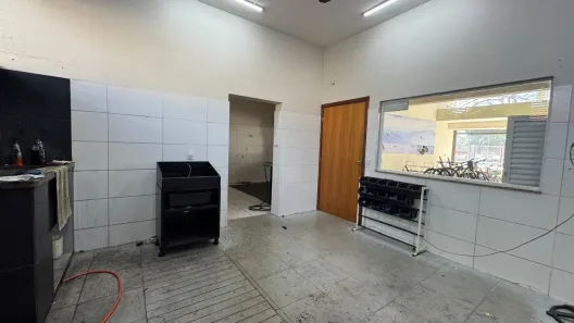 Prédio Inteiro para alugar, 289m² no Vila Industrial, Araçatuba