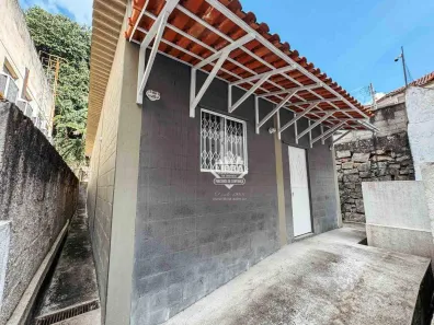 Galpão / Depósito / Armazém para alugar, 96m² no Várzea, Teresópolis