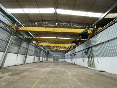 Galpão / Depósito / Armazém para alugar, 10000m² no Centro, Escada
