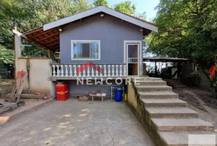 Fazenda / Sítio / Chácara com 2 Quartos à venda, 1600m² no Estância Lago Azul (Ártemis), Piracicaba
