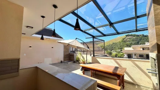 Cobertura com 3 Quartos para venda ou aluguel, 170m² no Itaipava, Petrópolis
