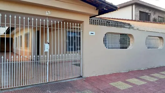 Casa Comercial com 3 Quartos para alugar, 140m² no Centro, Ribeirão Pires