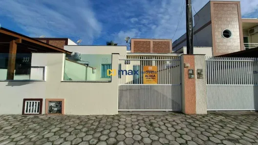 Casa com 2 Quartos para alugar, 59m² no Centro, Navegantes