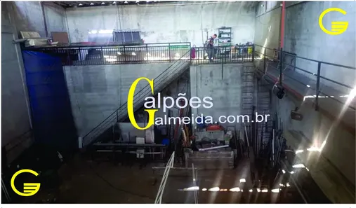 Galpão / Depósito / Armazém à venda, 420m² no Parque Santa Teresa, Carapicuíba