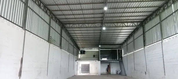 Galpão / Depósito / Armazém para alugar, 350m² no Flores, Manaus