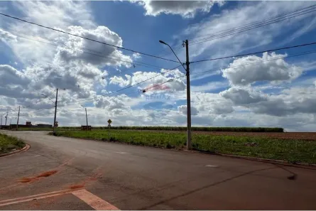 Terreno / Lote / Condomínio à venda, 200m² no Centro, Cravinhos