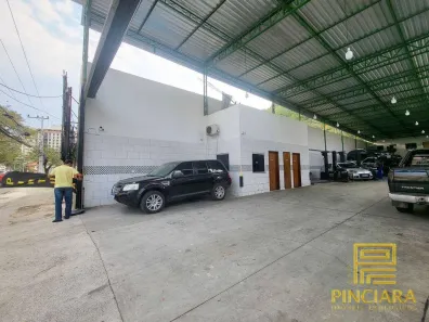 Galpão / Depósito / Armazém para venda ou aluguel, 500m² no Santa Rosa, Niterói