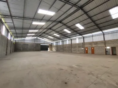Galpão / Depósito / Armazém para alugar, 872m² no Jardim Meudon, Teresópolis
