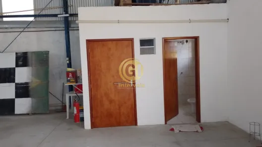Galpão / Depósito / Armazém para alugar, 170m² no Loteamento Villa Branca, Jacareí