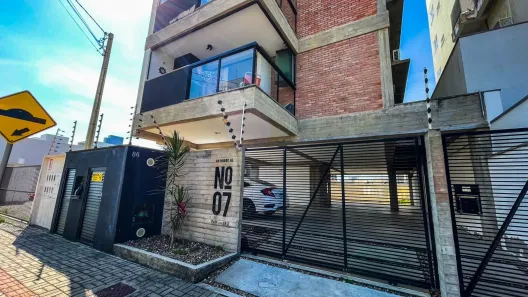 Apartamento com 2 Quartos para alugar, 70m² no Itacolomi, Balneário Piçarras