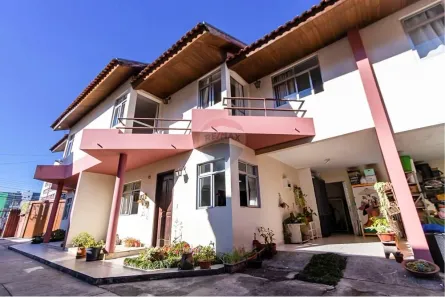 Sobrado com 3 Quartos à venda, 129m² no Cajuru, Curitiba