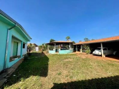 Fazenda / Sítio / Chácara com 3 Quartos à venda, 196m² no Jardim São Carlos, Rio das Pedras