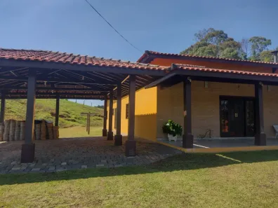 Fazenda / Sítio / Chácara com 3 Quartos à venda, 7986000m² no Parque Santo Antônio, Jacareí