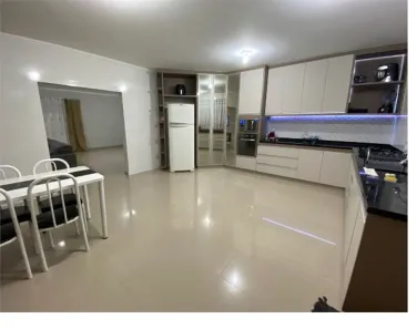 Fazenda / Sítio / Chácara com 3 Quartos à venda, 220m² no Jundiaizinho (Terra Preta), Mairiporã
