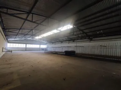 Prédio Inteiro para alugar, 1100m² no Centro, Araçatuba