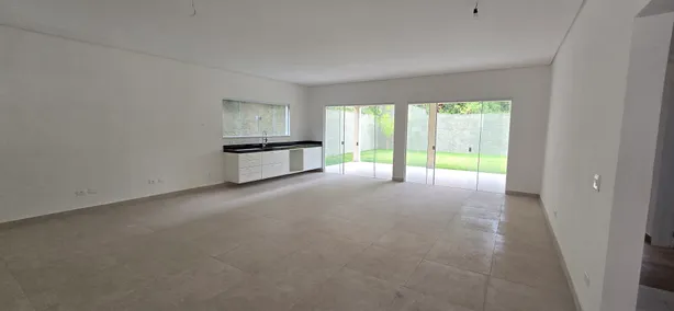Casa de Condomínio com 3 Quartos para alugar, 198m² no Chácara dos Junqueiras, Carapicuíba